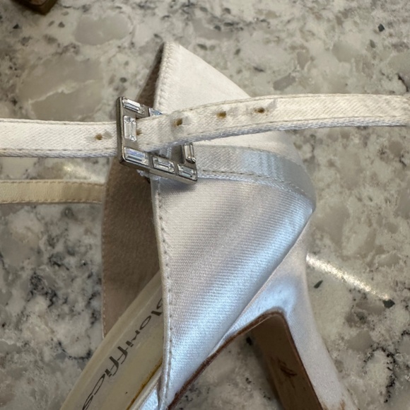 Halloween Costume white satin Wedding Bride Shoes sz 8-1/2 W size 8.5 W - Picture 3 of 14